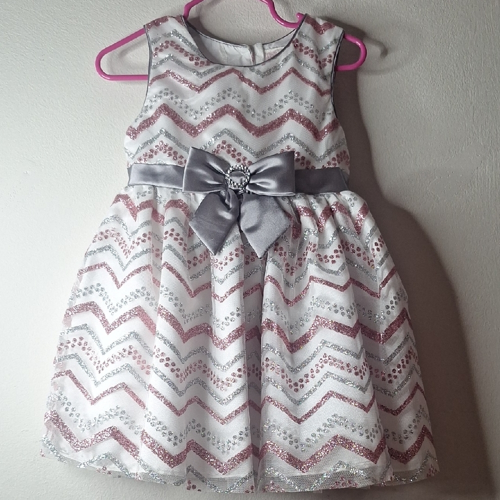 Youngland Gray and Pink Toddler Dress - Picture 4 of 5